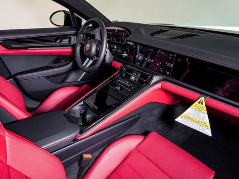 New 2026 Porsche Panamera 4 image 14