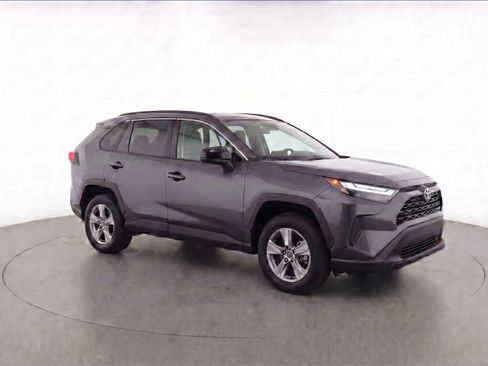 Used 2025 Toyota RAV4 LE image 3