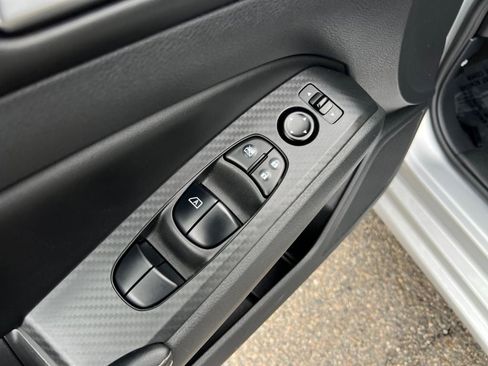 Used 2024 Nissan Altima 2.5 SV image 10