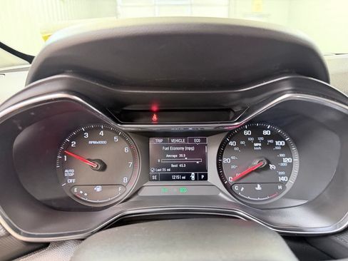 Used 2023 Chevrolet TrailBlazer LT FWD image 33