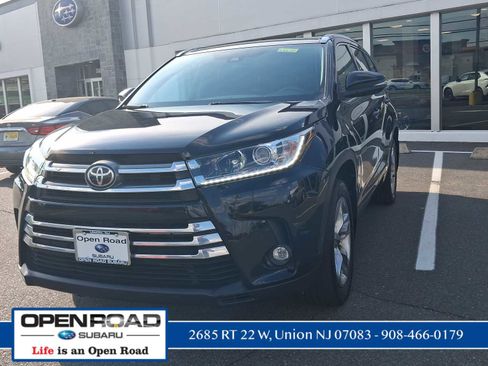 Used 2019 Toyota Highlander Limited AWD/4WD image 1