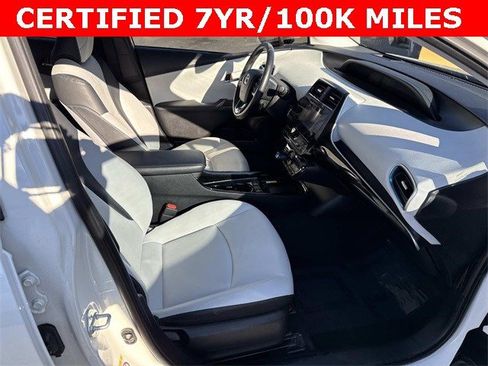 Used 2019 Toyota Prius XLE image 9