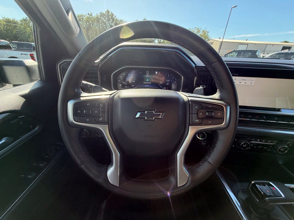 Used 2023 Chevrolet Silverado 1500 RST AWD/4WD image 9