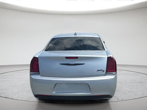 Used 2022 Chrysler 300 S RWD image 7