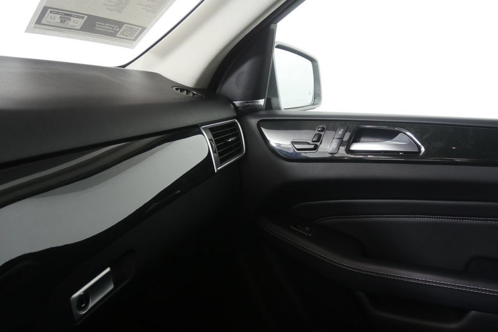 Used 2015 Mercedes-Benz ML 350 4MATIC image 27