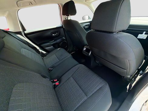 Used 2024 Honda HR-V LX image 28