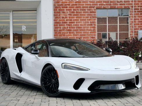 Used 2023 McLaren GT RWD image 1