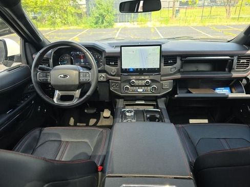 Certified 2023 Ford Expedition Limited AWD/4WD image 15