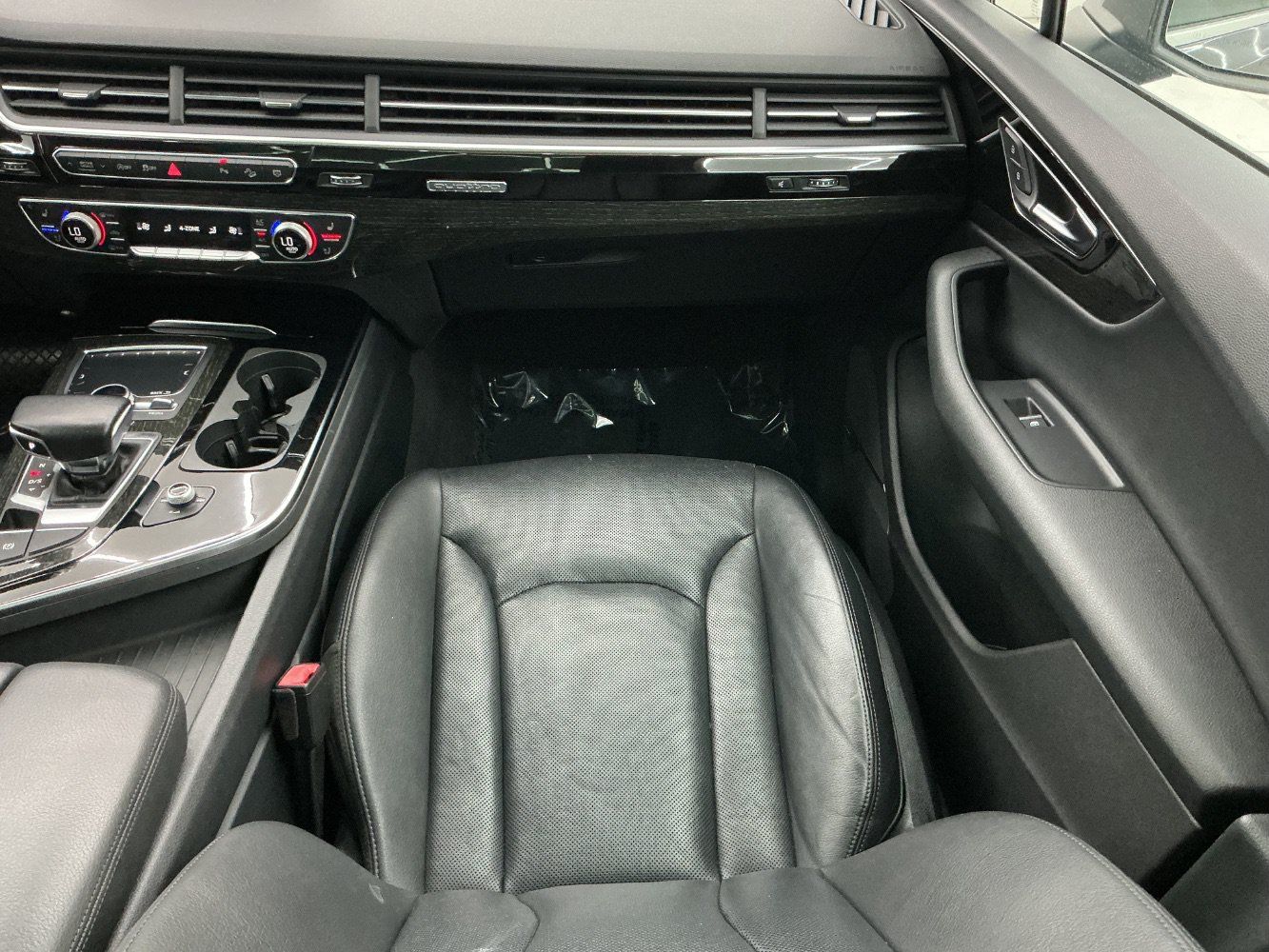 Used 2018 Audi Q7 3.0T Premium Plus w/ Premium Plus Package AWD/4WD image 30