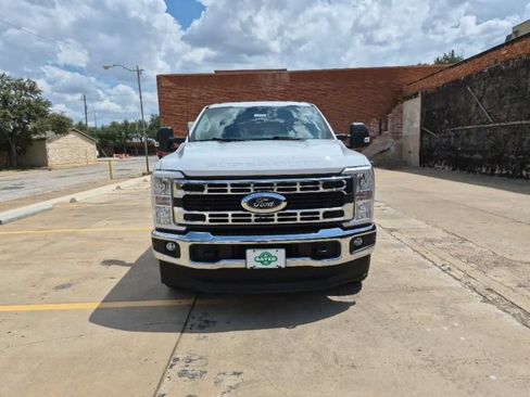 Used 2025 Ford F350 XLT AWD/4WD image 2