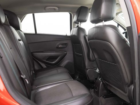Used 2015 Chevrolet Trax LT w/ LT Plus Package AWD/4WD image 12