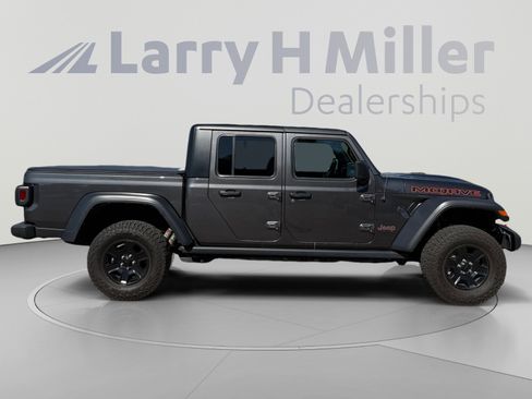 Used 2023 Jeep Gladiator Mojave AWD/4WD image 6