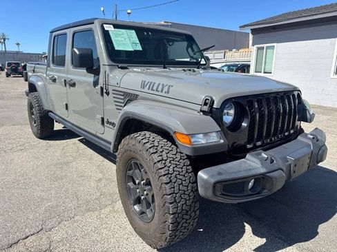 Used 2022 Jeep Gladiator Sport AWD/4WD image 3