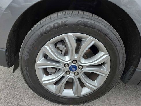 Used 2022 Ford Edge Titanium image 8