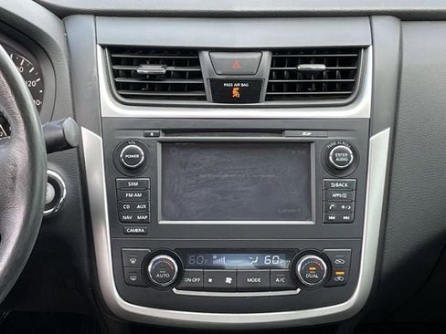 Used 2016 Nissan Altima 2.5 SV w/ Convenience Package FWD image 16