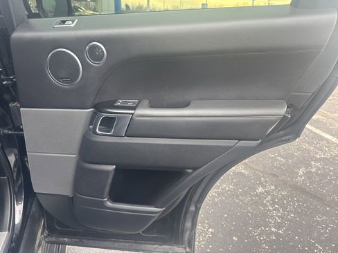 Used 2018 Land Rover Range Rover Sport HSE Dynamic image 28
