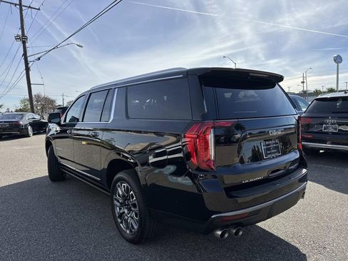 Used 2023 GMC Yukon XL Denali Ultimate image 5