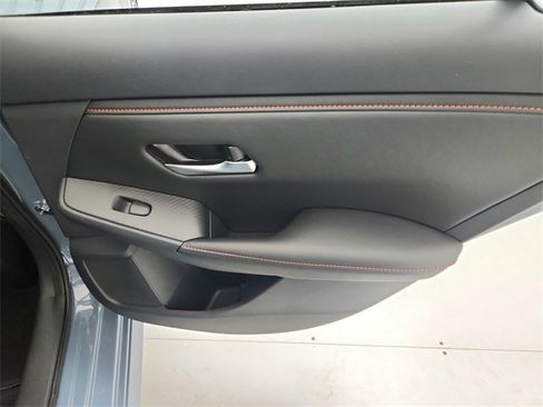 New 2025 Nissan Sentra SR image 36