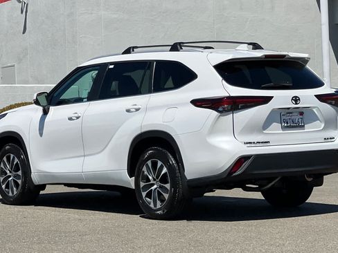 Used 2026 Toyota Highlander XLE AWD/4WD image 7
