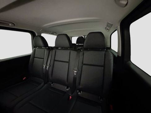 Used 2023 Mercedes-Benz Metris Passenger image 24