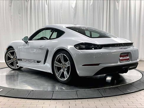 Used 2024 Porsche 718 Cayman image 3