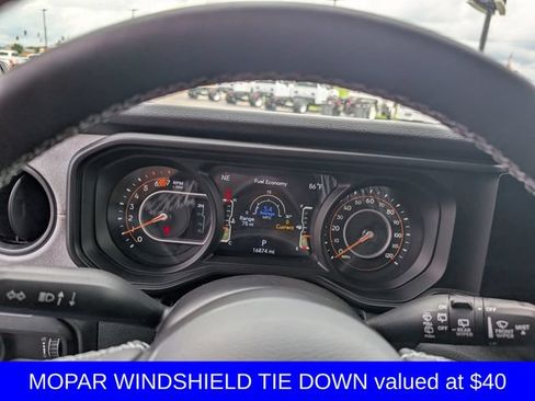 Used 2025 Jeep Wrangler Sport AWD/4WD image 16