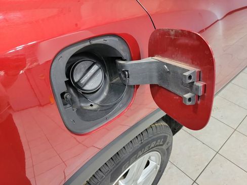 Used 2018 Chevrolet Trax LT w/ LT Convenience Package image 17