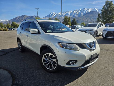 Used 2015 Nissan Rogue SL w/ SL Premium Package AWD/4WD image 3