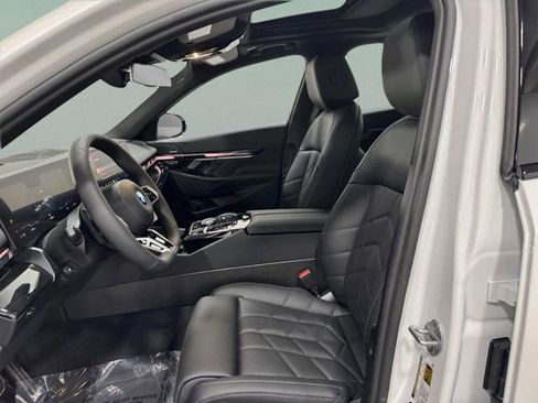 New 2026 BMW i5 eDrive40 w/ M Sport Package AWD/4WD image 27