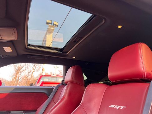 Used 2014 Dodge Challenger SRT8 w/ Harman/Kardon Audio Group image 13