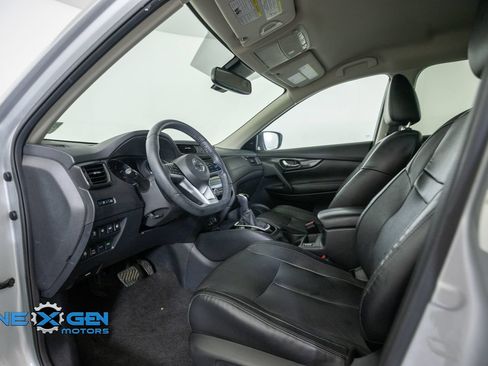 Used 2020 Nissan Rogue SL AWD/4WD image 10