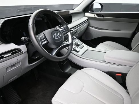 Used 2025 Hyundai Palisade SEL image 18