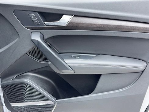 Used 2022 Audi Q5 2.0T Premium Plus w/ Premium Plus Package image 49