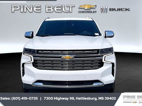 Used 2023 Chevrolet Suburban Premier RWD image 3