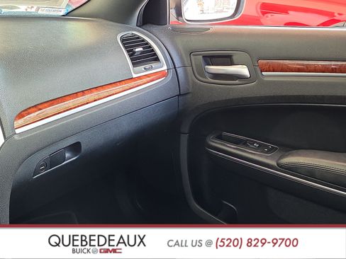 Used 2014 Chrysler 300 RWD image 19