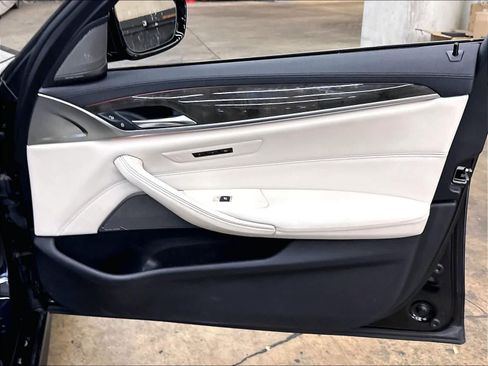 Used 2017 BMW 540i RWD image 26