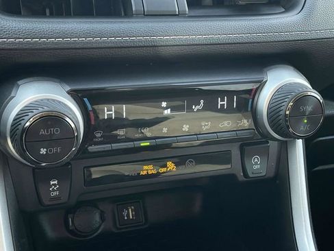 Used 2024 Toyota RAV4 XLE image 30