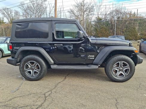 Used 2020 Jeep Wrangler Sport S image 7