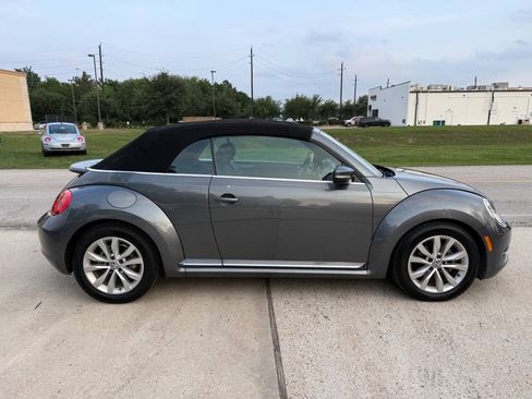Used 2013 Volkswagen Beetle TDI FWD image 5