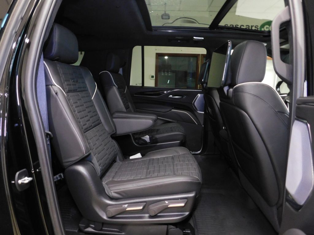 Used 2024 Cadillac Escalade ESV V w/ LPO, Floor Liner Package AWD/4WD image 93