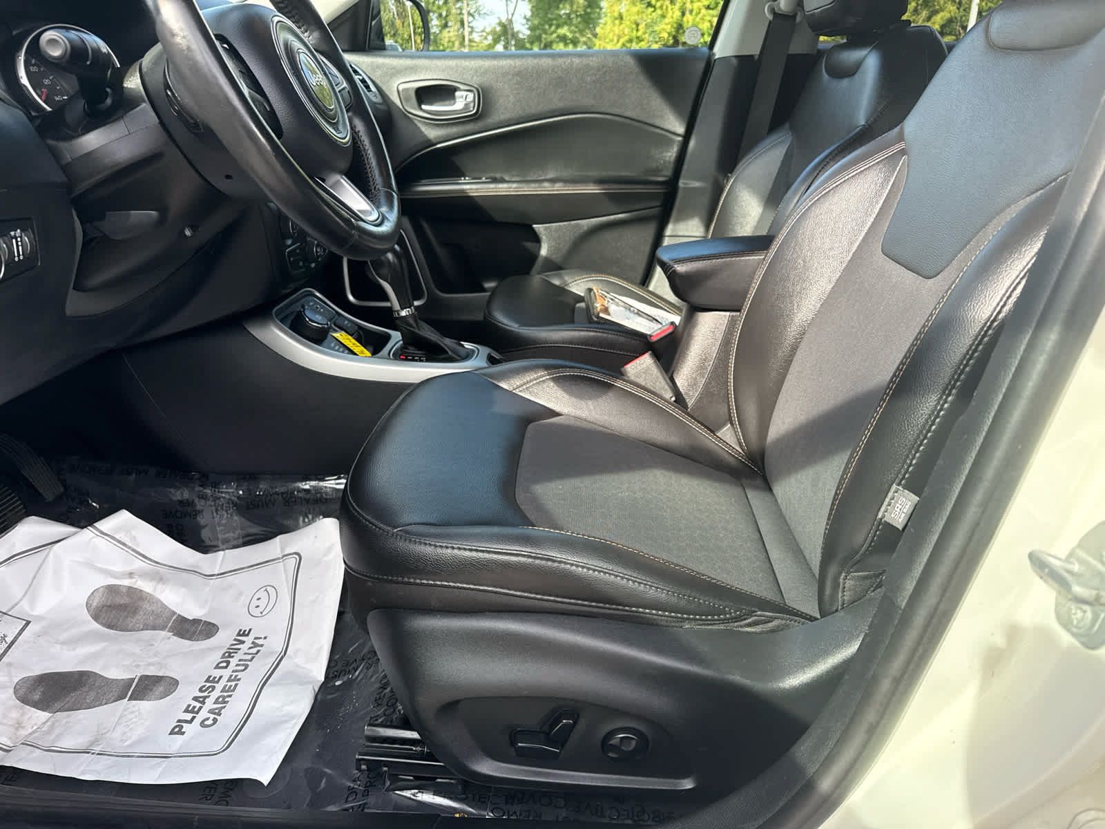 Used 2019 Jeep Compass Latitude w/ Popular Equipment Group AWD/4WD image 11