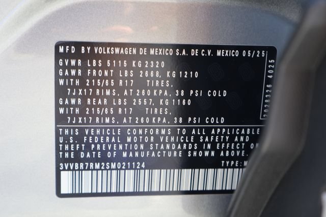 Used 2025 Volkswagen Tiguan S AWD/4WD image 28