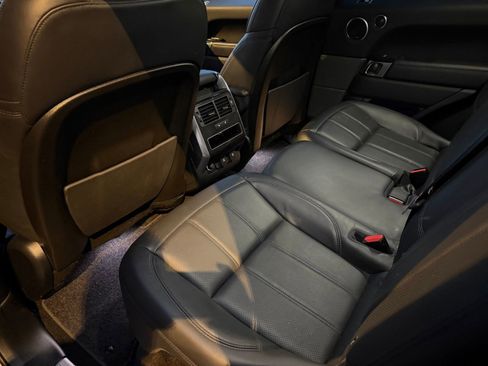 Used 2020 Land Rover Range Rover Sport HSE image 23