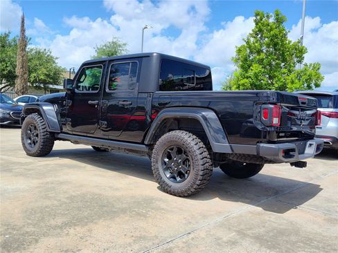 Used 2023 Jeep Gladiator Sport AWD/4WD image 4