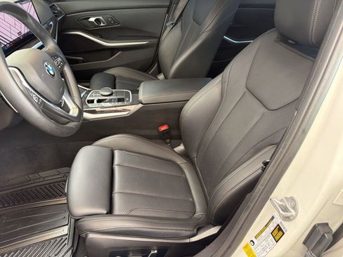 Used 2024 BMW 330i Sedan w/ Premium Package RWD image 5