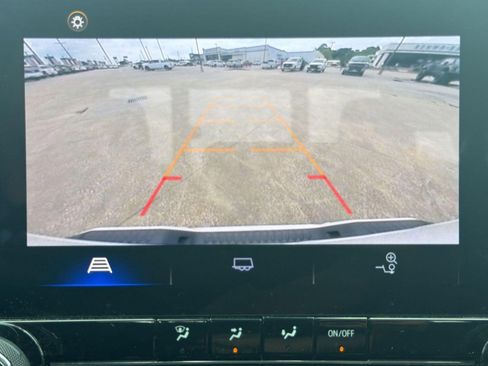 Used 2024 Chevrolet Colorado LT w/ LT Convenience Package AWD/4WD image 23