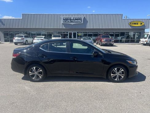 Used 2021 Nissan Sentra SV image 2