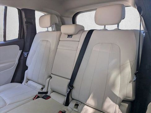 Used 2023 Mercedes-Benz GLB 250 image 16