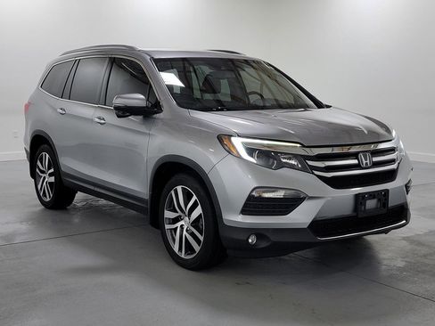 Used 2016 Honda Pilot Touring image 2