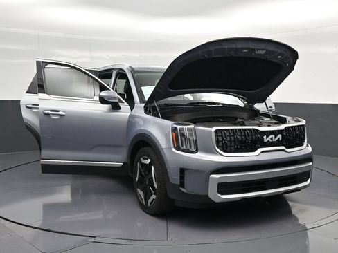 Used 2025 Kia Telluride EX FWD image 34